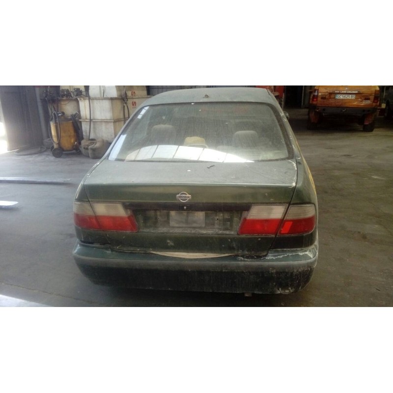 nissan primera berlina (p11) del año 1996