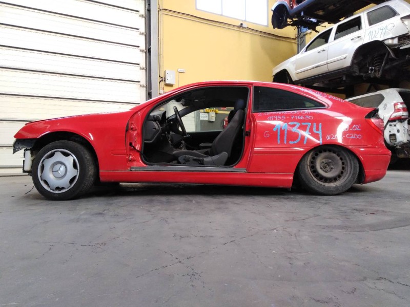 mercedes-benz clase c (w203) sportcoupe del año 2001