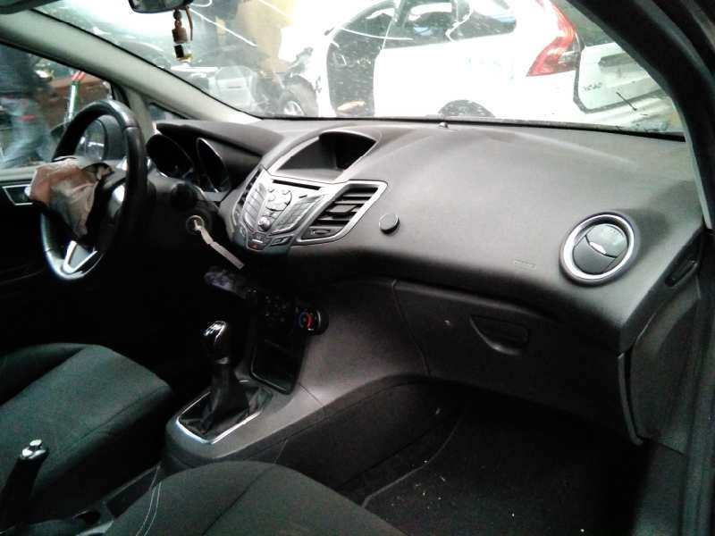 ford fiesta (ccn) del año 2015