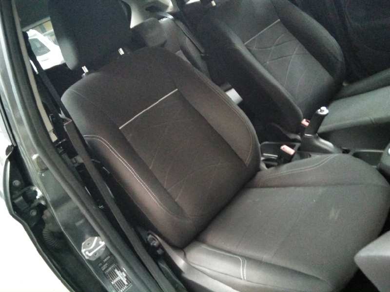 ford fiesta (ccn) del año 2015