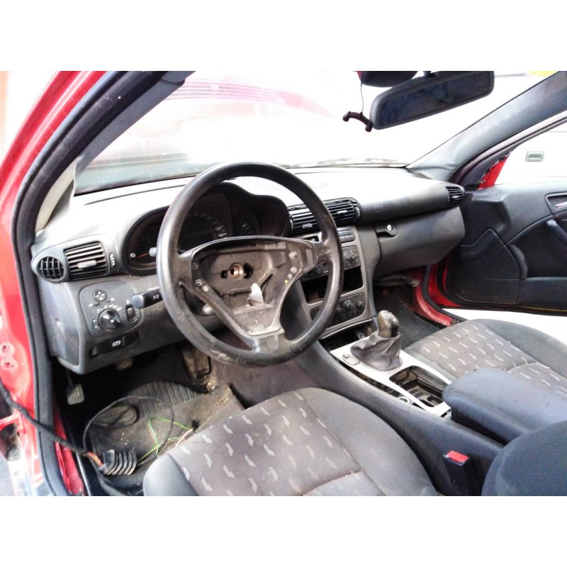 mercedes-benz clase c (w203) sportcoupe del año 2001