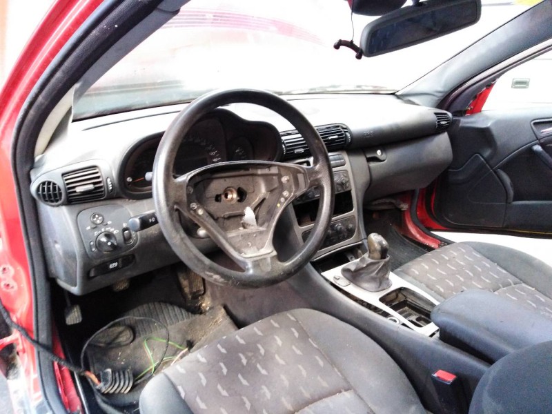 mercedes-benz clase c (w203) sportcoupe del año 2001