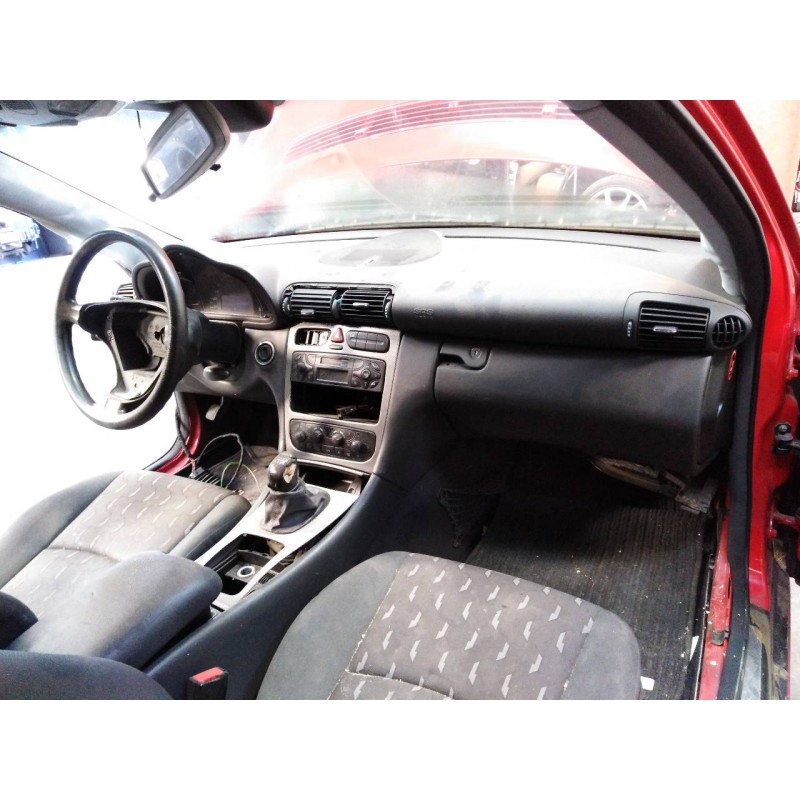 mercedes-benz clase c (w203) sportcoupe del año 2001