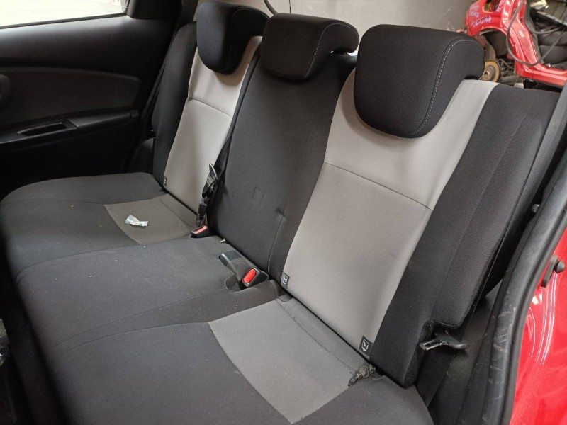 toyota yaris del año 2018