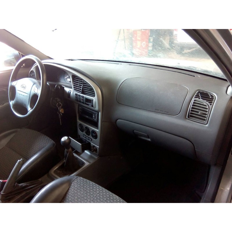 kia shuma ii del año 2003