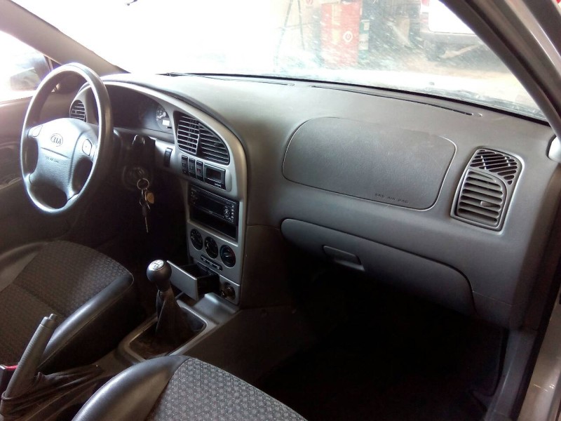 kia shuma ii del año 2003