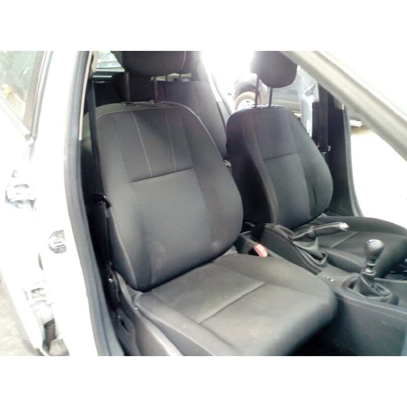 renault megane iii berlina 5 p del año 2012