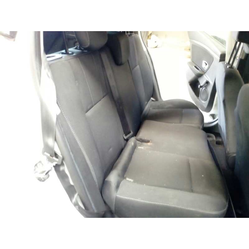 renault megane iii berlina 5 p del año 2012