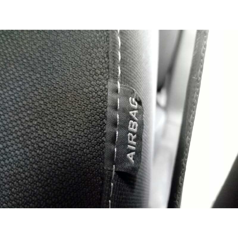 renault megane iii berlina 5 p del año 2012