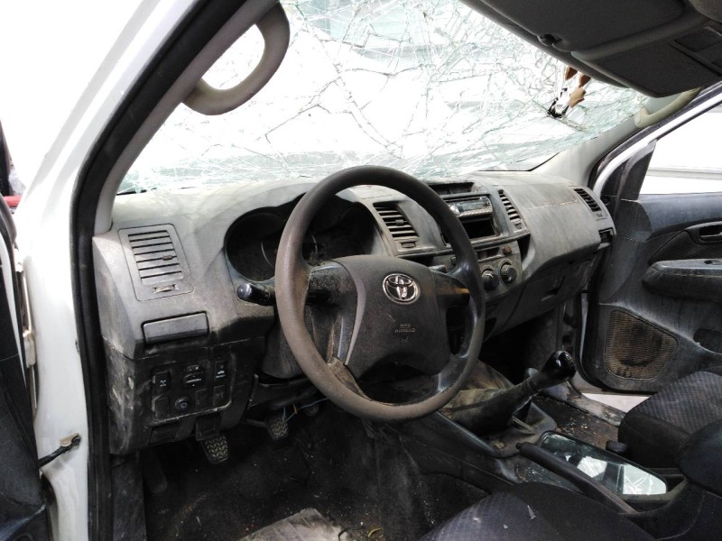 toyota hilux (kun) del año 2015