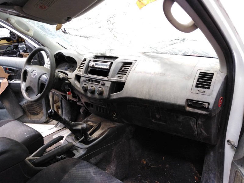 toyota hilux (kun) del año 2015