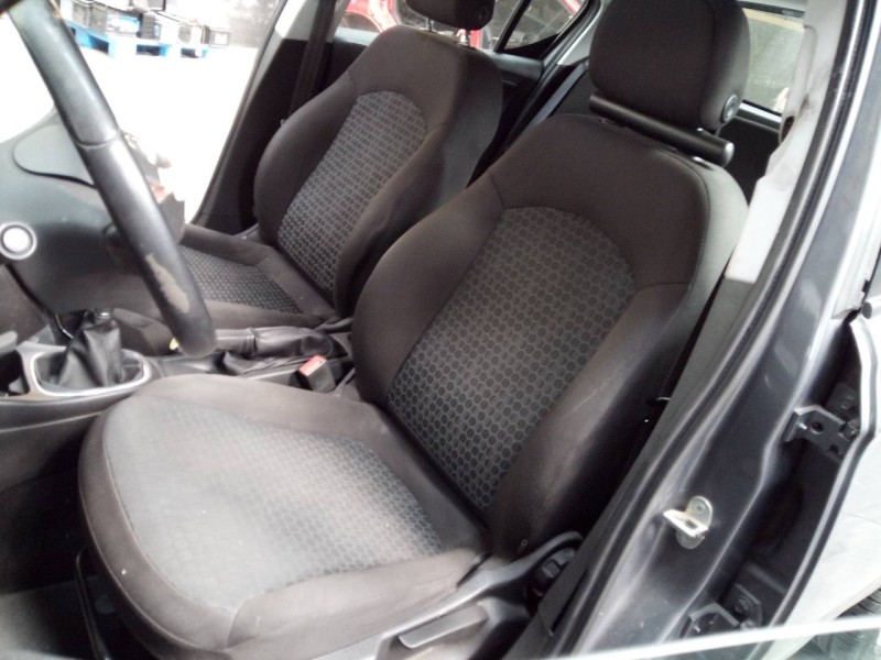 opel corsa e del año 2015