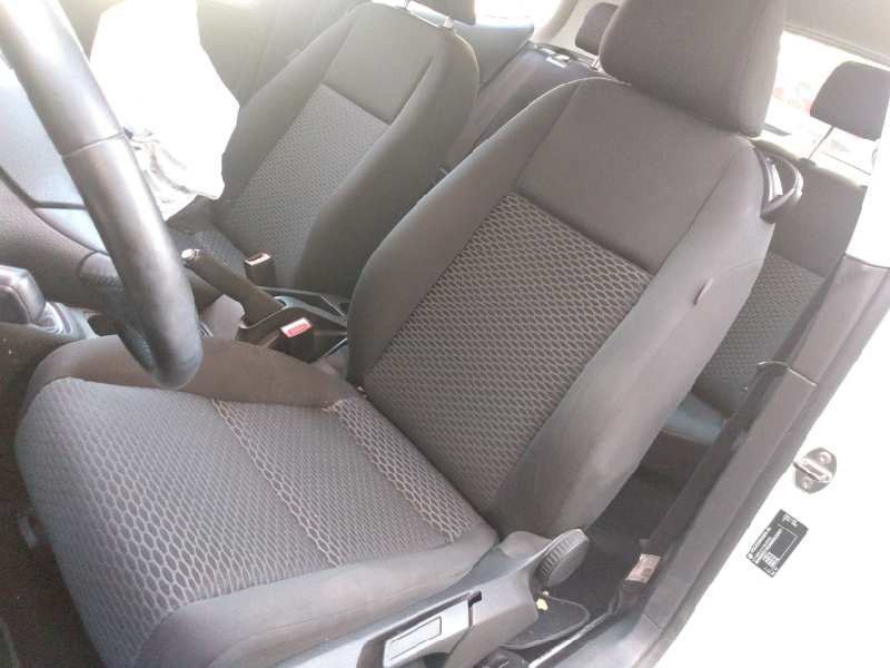 volkswagen golf vi (5k1) del año 2009