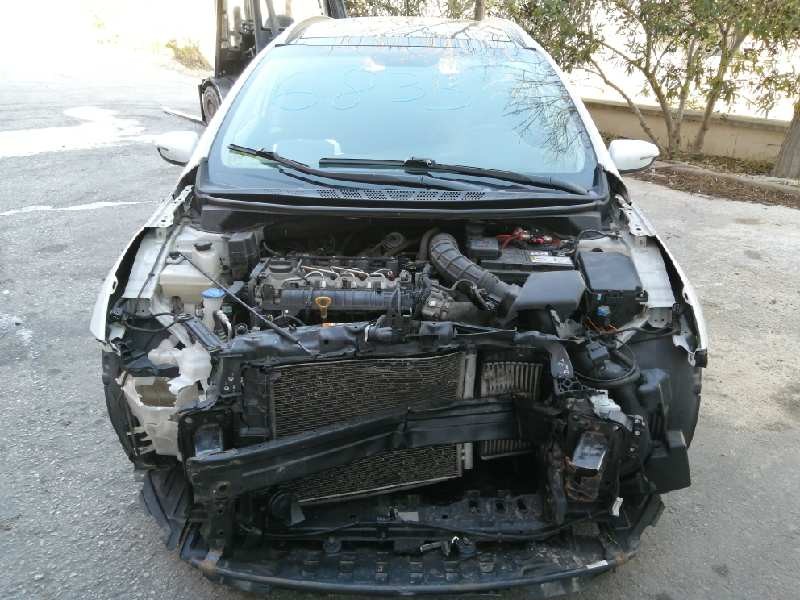 kia cee´d sporty wagon del año 2013