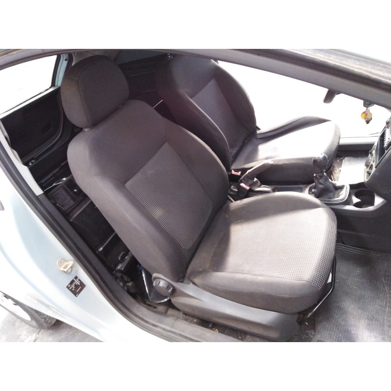 opel corsa d del año 2011