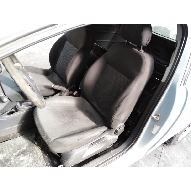 opel corsa d del año 2011