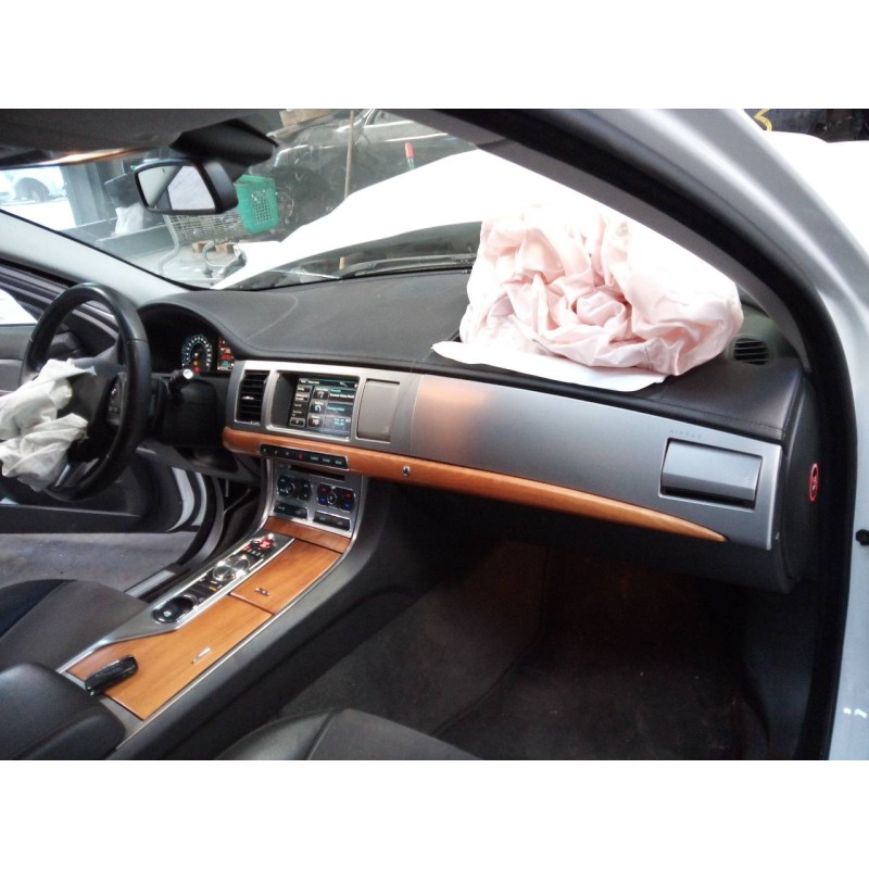 jaguar xf del año 2013