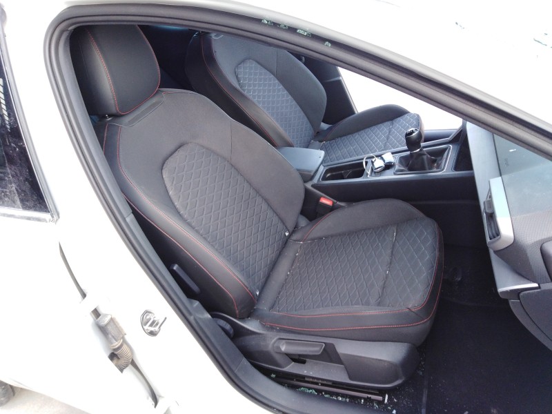 seat leon (kl1) del año 2021