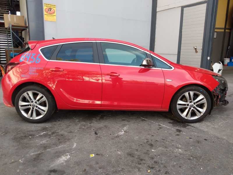 opel astra j lim. del año 2010