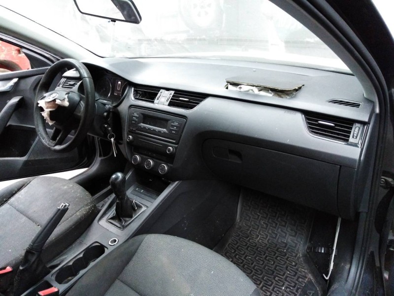 skoda octavia combi (5e5) del año 2015