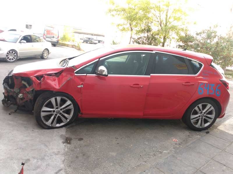 opel astra j lim. del año 2010