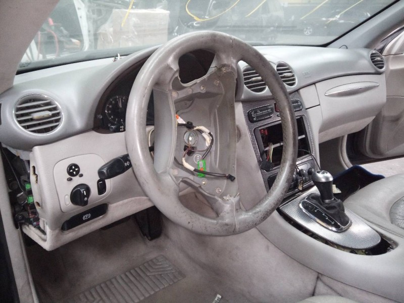 mercedes-benz clase clk (w209) coupe del año 2004