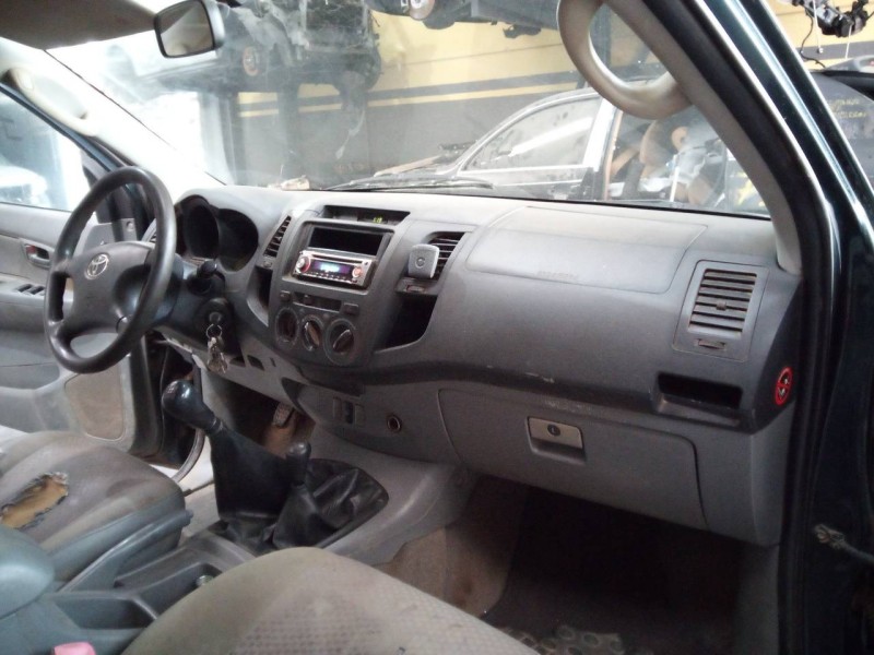 toyota hilux (kun) del año 2005