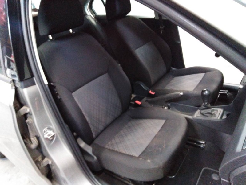 seat toledo (kg3) del año 2012