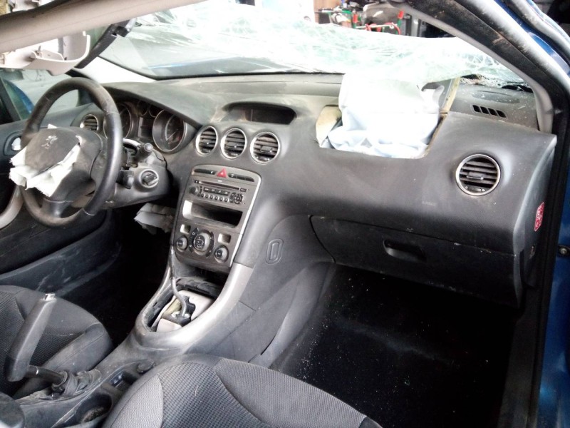 peugeot 308 del año 2010