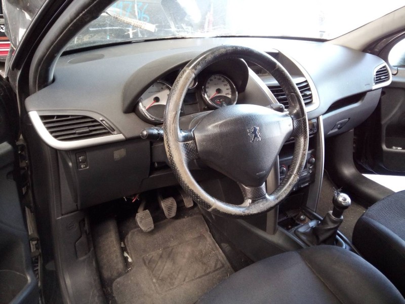 peugeot 207 del año 2007