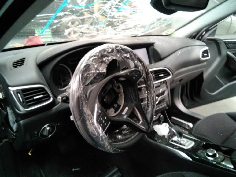 infiniti q30 del año 2016