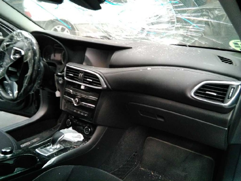 infiniti q30 del año 2016