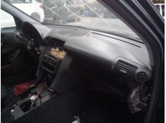 mercedes-benz clase c (w203) berlina del año 2001 2