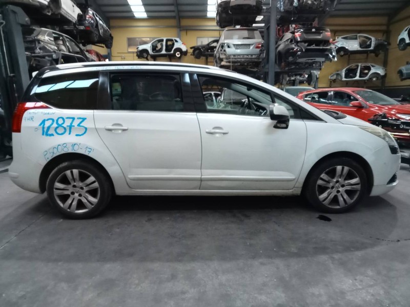 peugeot 5008 del año 2012