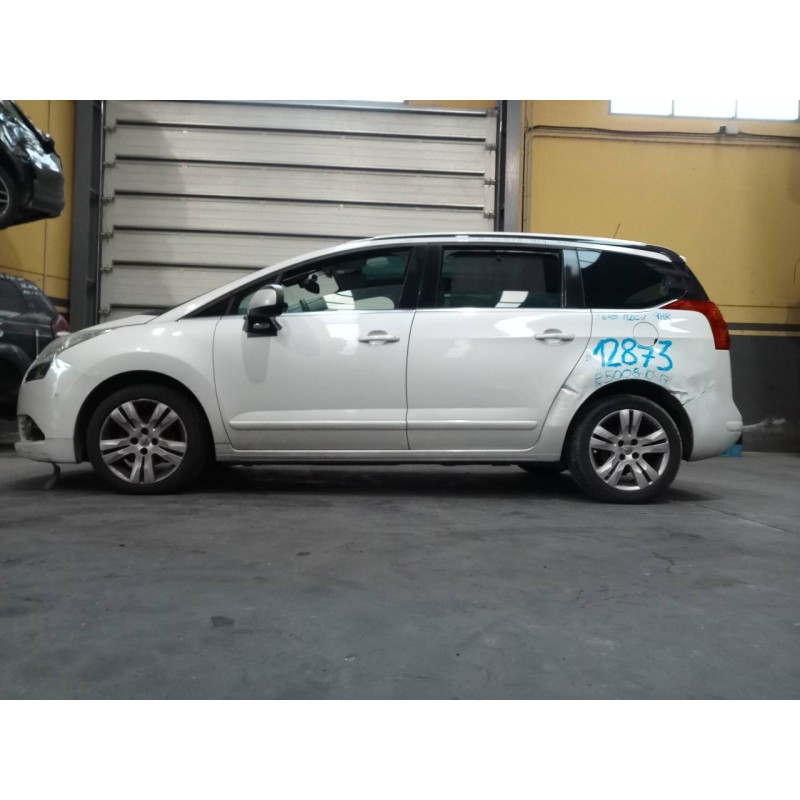 peugeot 5008 del año 2012