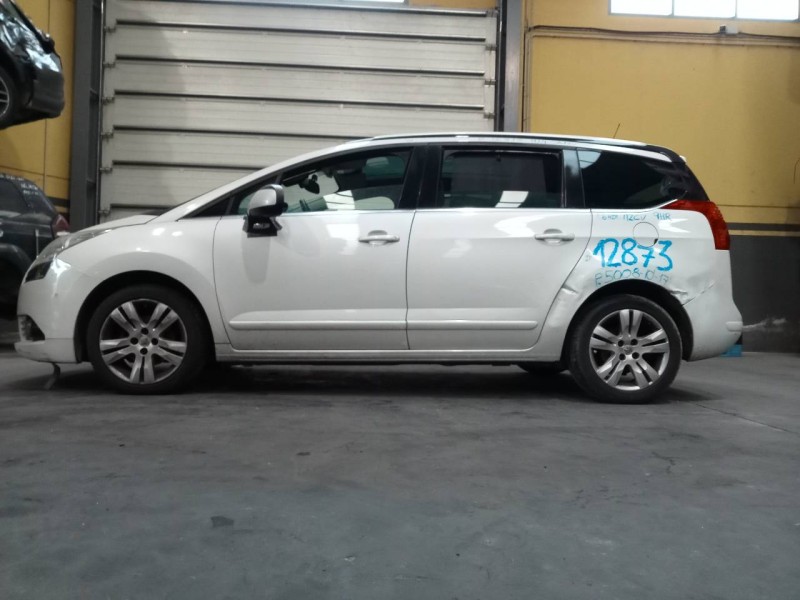 peugeot 5008 del año 2012