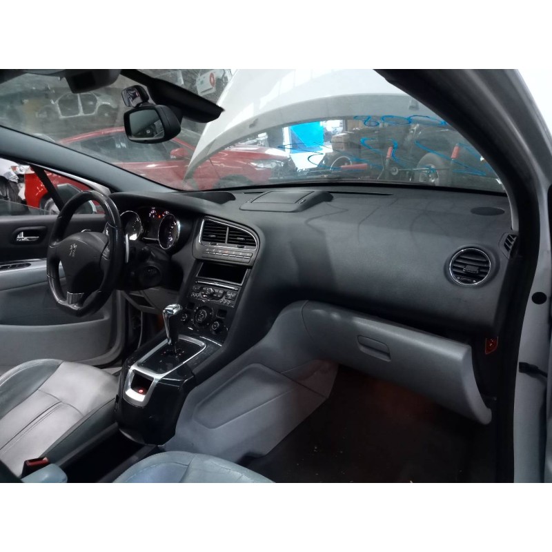 peugeot 5008 del año 2012