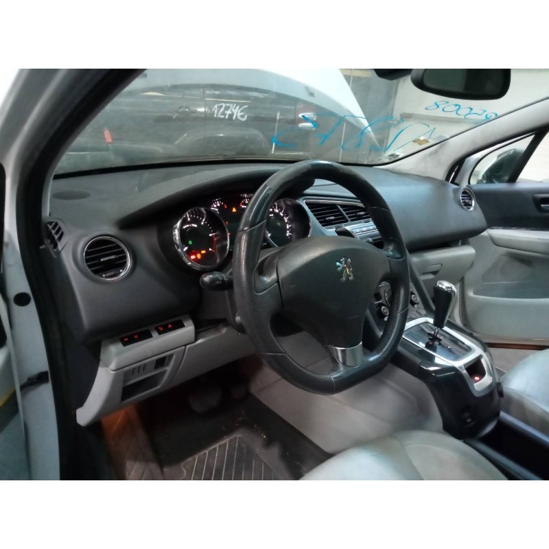 peugeot 5008 del año 2012