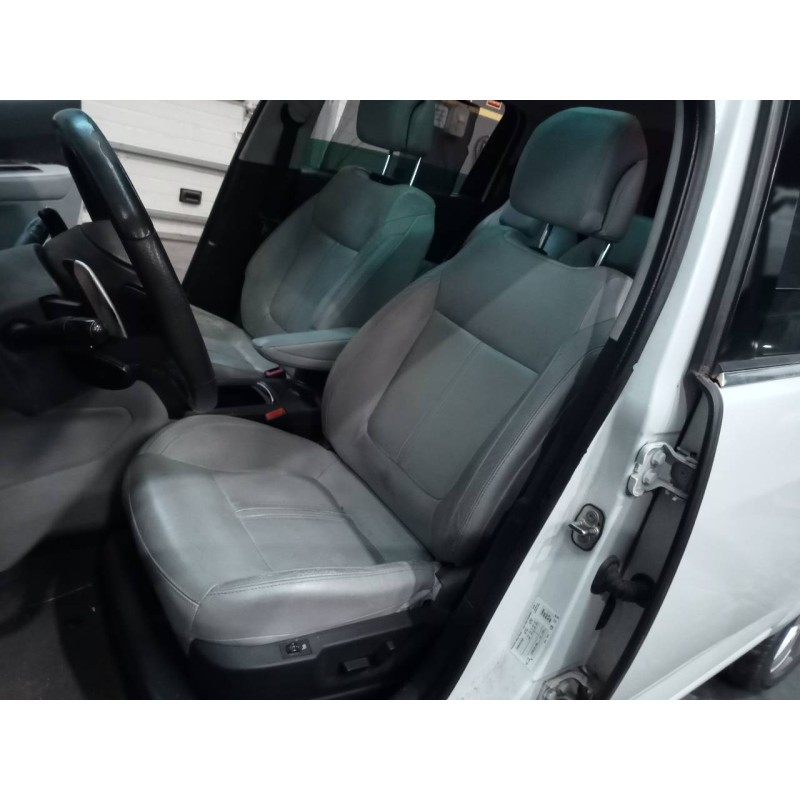 peugeot 5008 del año 2012