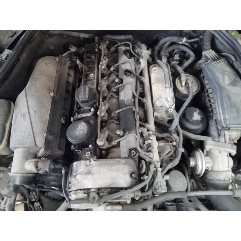 mercedes-benz clase c (w203) berlina del año 2001