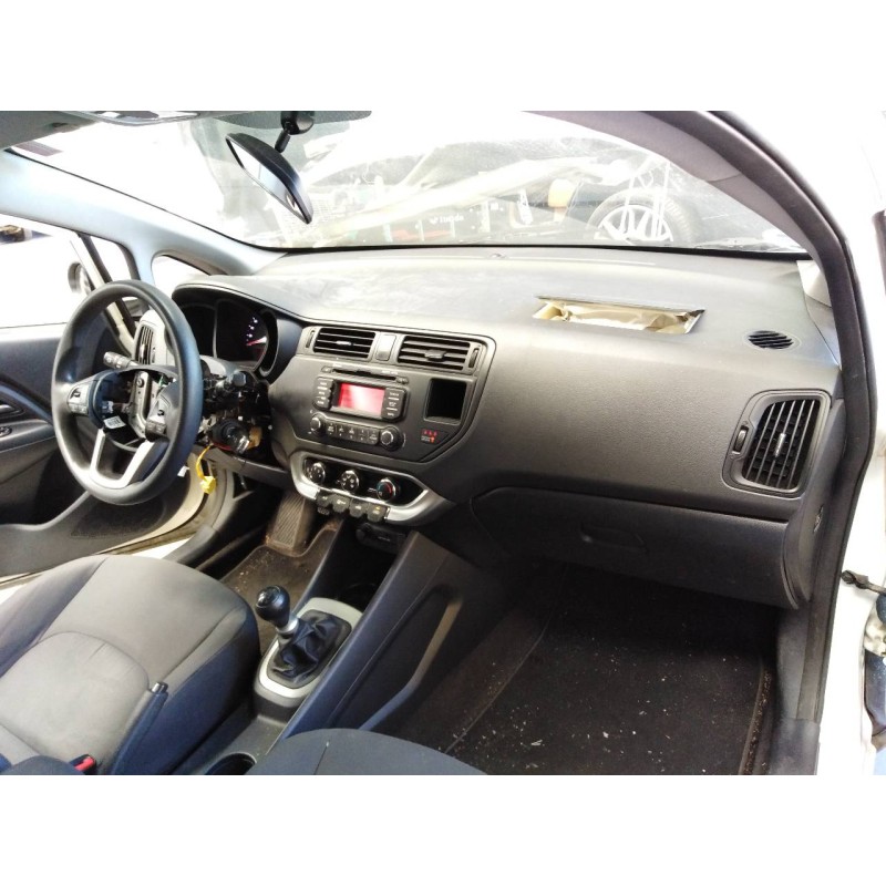 kia rio del año 2014