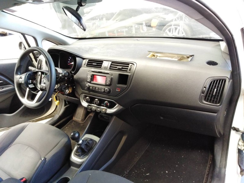 kia rio del año 2014