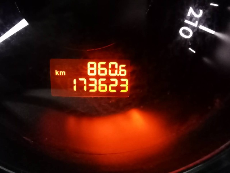 peugeot 5008 del año 2012