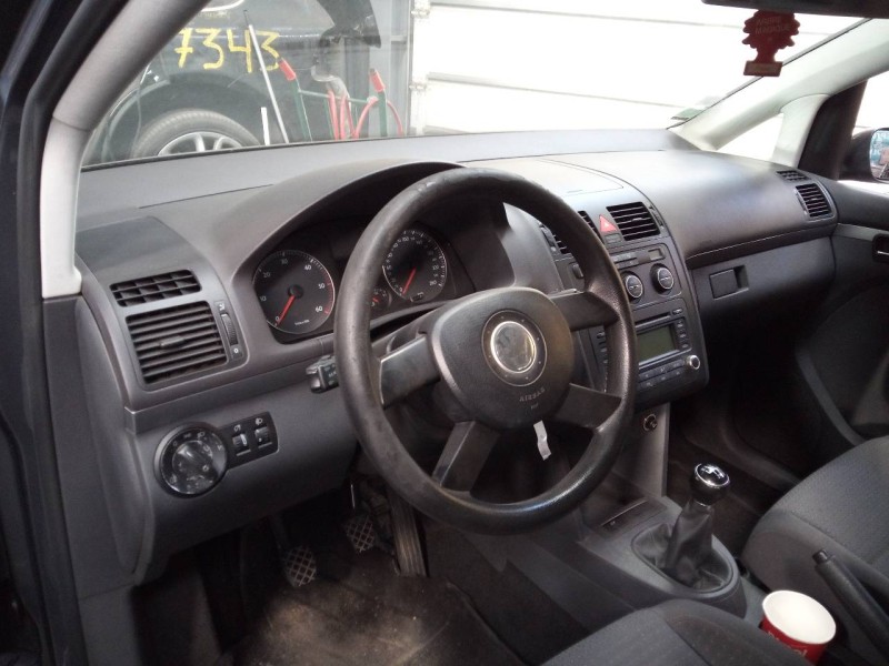 volkswagen touran (1t1) del año 2006