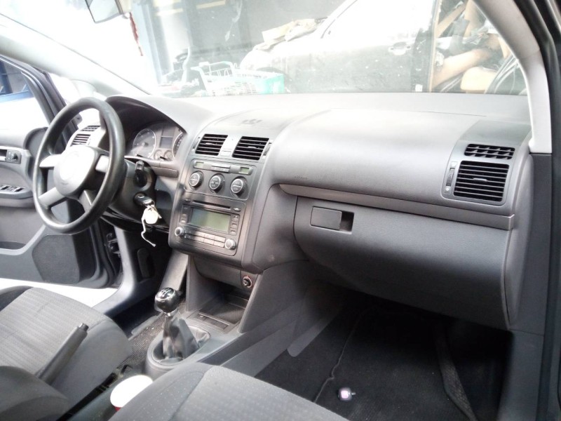 volkswagen touran (1t1) del año 2006