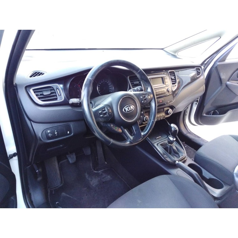 kia carens ( ) del año 2014