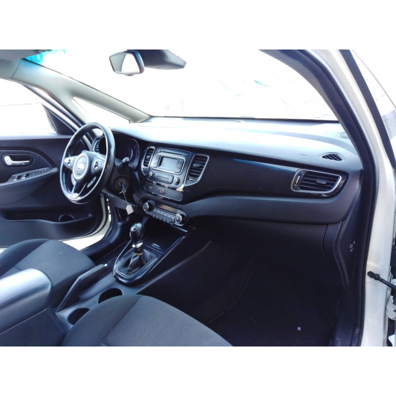 kia carens ( ) del año 2014