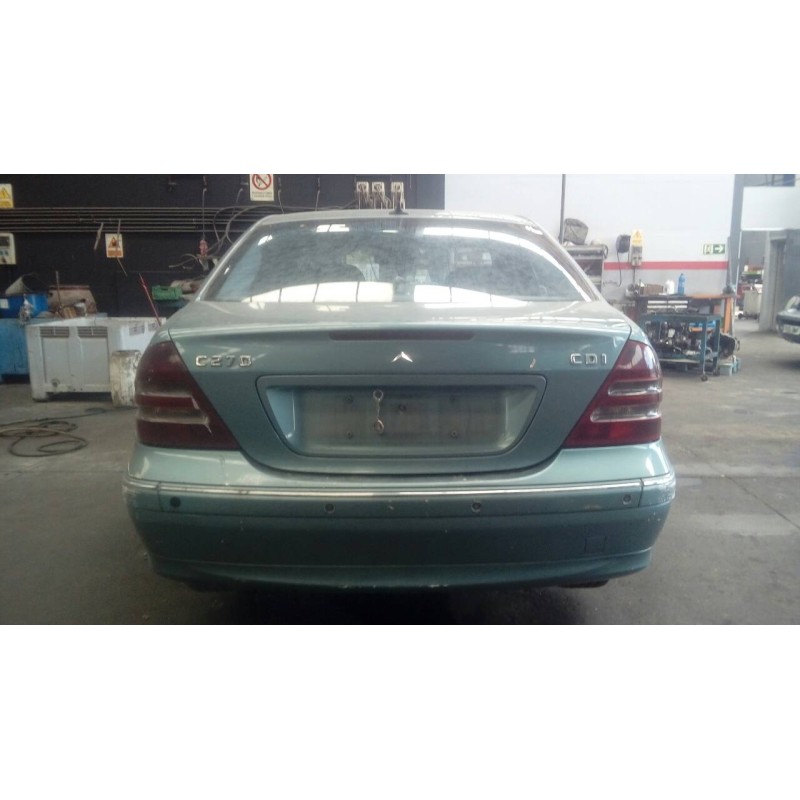 mercedes-benz clase c (w203) berlina del año 2002