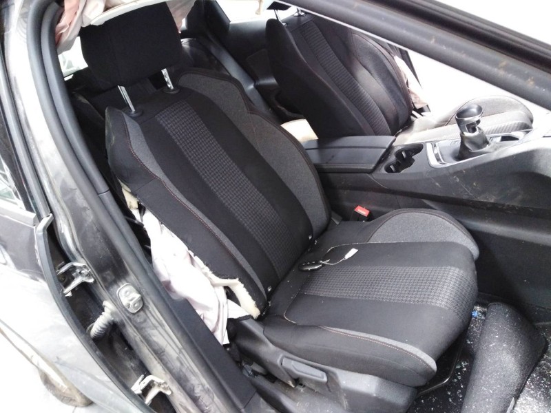 peugeot 3008 del año 2022