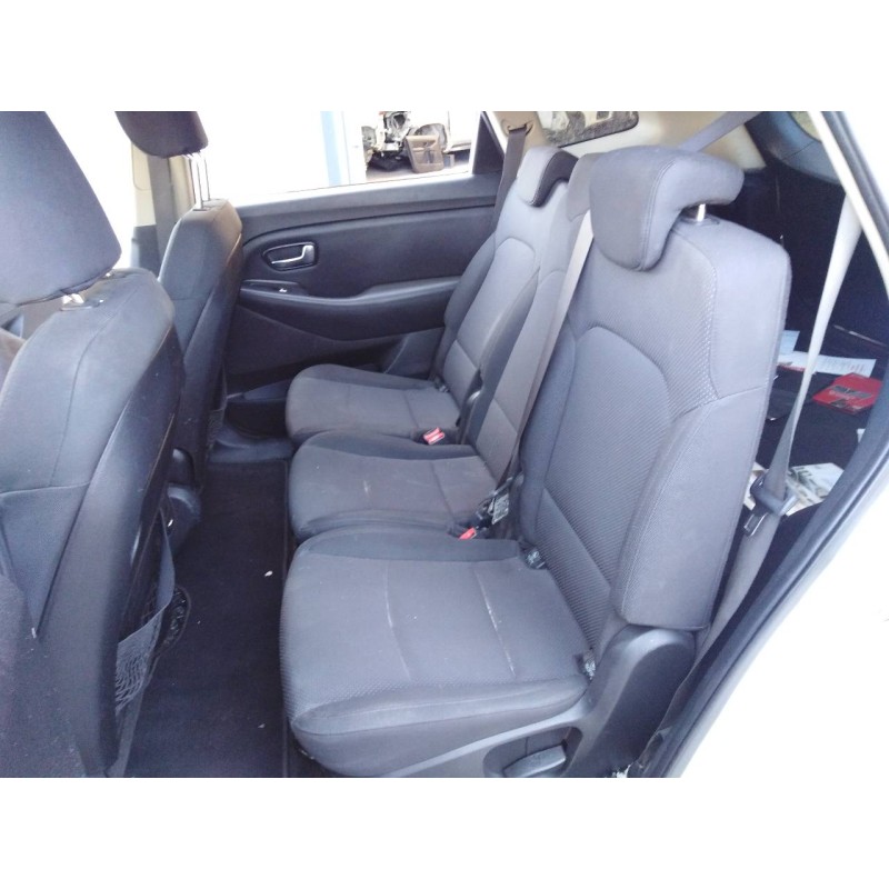 kia carens ( ) del año 2014